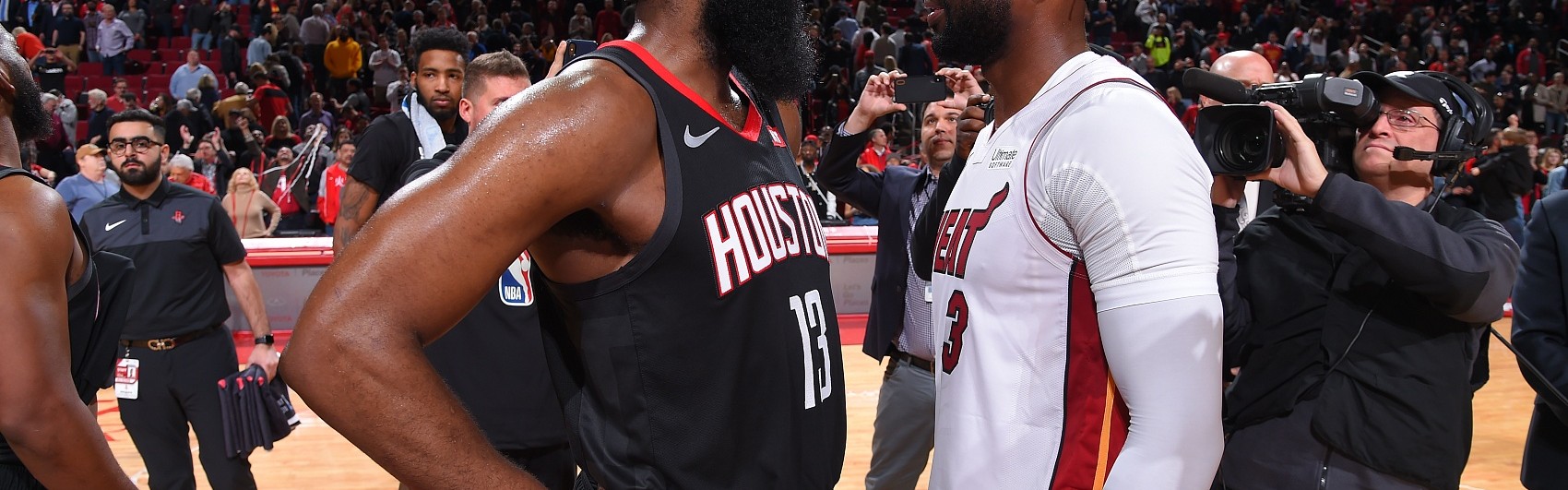 皮尔斯：哈登进攻更好&amp;韦德防守更强 就助队赢球而言我会选韦德