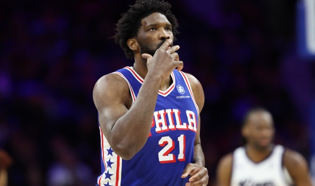 世界杯中国-几成巅峰水准？恩比德近10战场均32.5+8.7+5.4 命中率55/49/86%