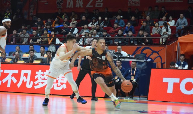 外援焕新添变量！CBA常规赛第二阶段启幕，季后赛悬念拉满|山东男篮|CBA全明星|贾维尔-麦基|贾维尔·麦基|乔-约翰逊_新浪新闻